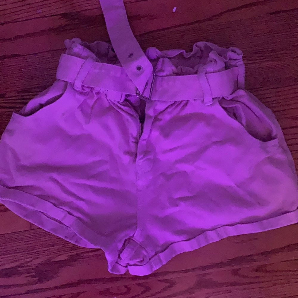 pink pacsun shorts | have a buckle belt |